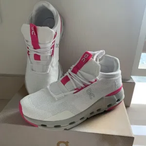 New On Cloud Cloudnova &quot;Barbie&quot; Women Pink Shoes White