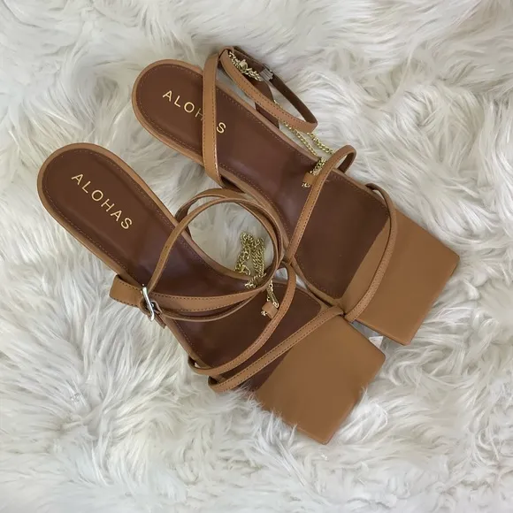 NEW REVOLVE Alohas Camel Chain Strap Leather Heeled Open Square Toe Sandals 8.5