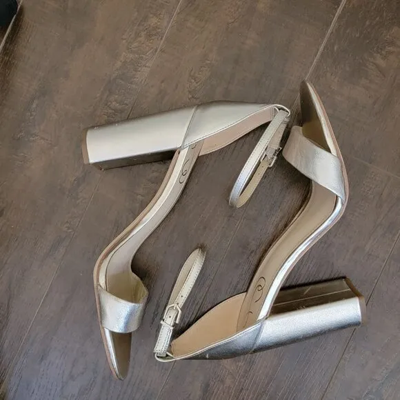 NEW Sam Edelman Yaro Sandals Womens 10 Shimmer Gold Glamourous Elegant