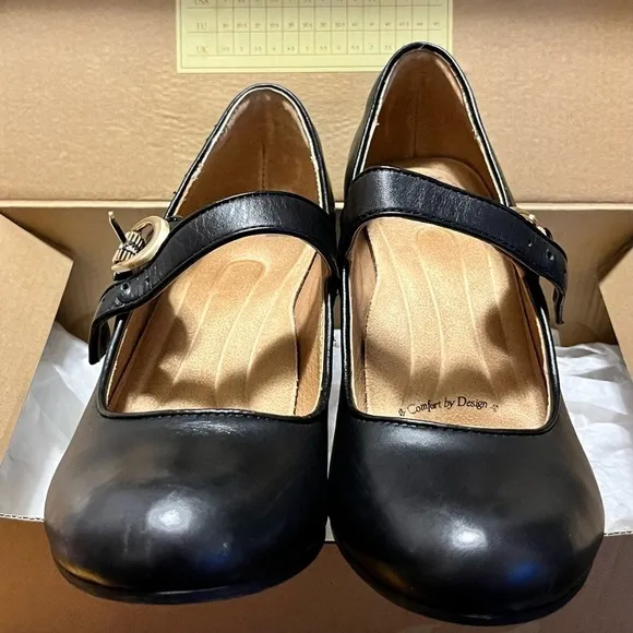 NEW- Sofft Leslie Mary Jane Pumps SIZE: 8.5M COLOR: Black