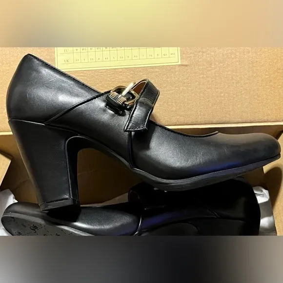 NEW- Sofft Leslie Mary Jane Pumps SIZE: 8.5M COLOR: Black