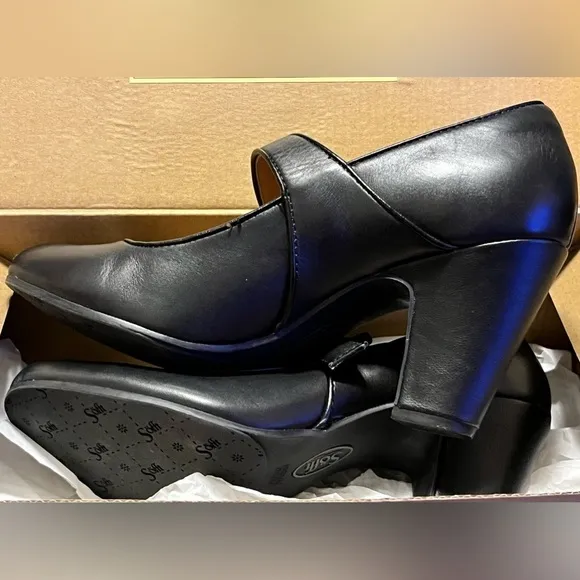 NEW- Sofft Leslie Mary Jane Pumps SIZE: 8.5M COLOR: Black