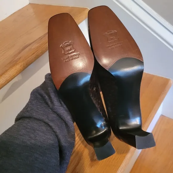 NEW Stuart Weitzman Brown Leather Heels size 8 Narrow