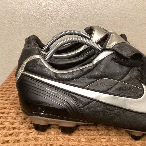 Nike 2007 Tiempo Mystic FG‎ Men’s Sz 13 310115-002 Soccer Football Boots Cleats