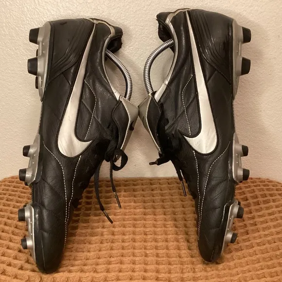Nike 2007 Tiempo Mystic FG‎ Men’s Sz 13 310115-002 Soccer Football Boots Cleats