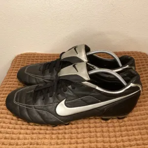 Nike 2007 Tiempo Mystic FG‎ Men’s Sz 13 310115-002 Soccer Football Boots Cleats