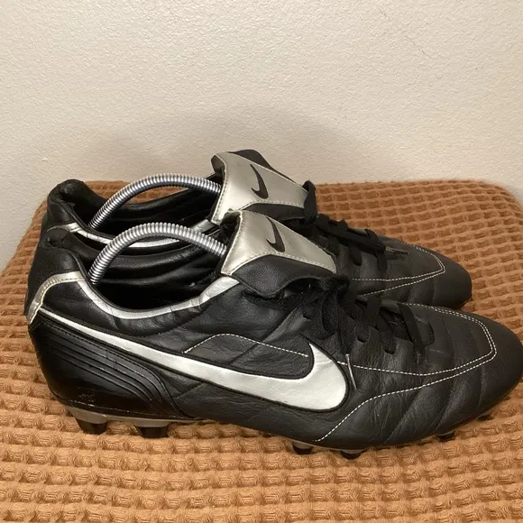 Nike 2007 Tiempo Mystic FG‎ Men’s Sz 13 310115-002 Soccer Football Boots Cleats