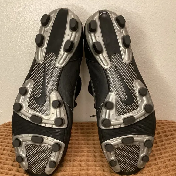 Nike 2007 Tiempo Mystic FG‎ Men’s Sz 13 310115-002 Soccer Football Boots Cleats