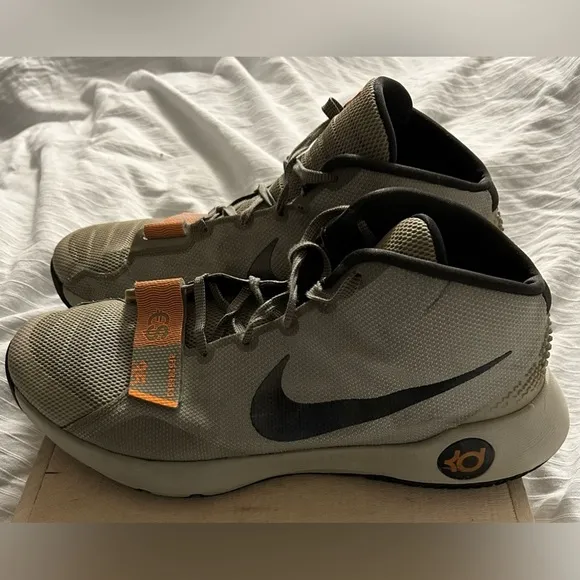Nike 749377-002 KD Trey 5 III Citrus Basketball Shoes Mid-Top Lace Up Sz 17 VGUC