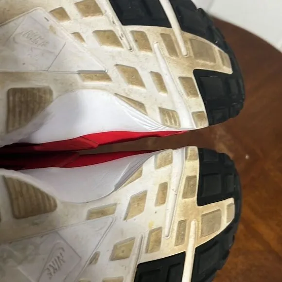 🔥🔥NIKE AIR HUARACHE Run - Red - Good Condition - Big Boys 7Y / Women Sz 8.5 🔥