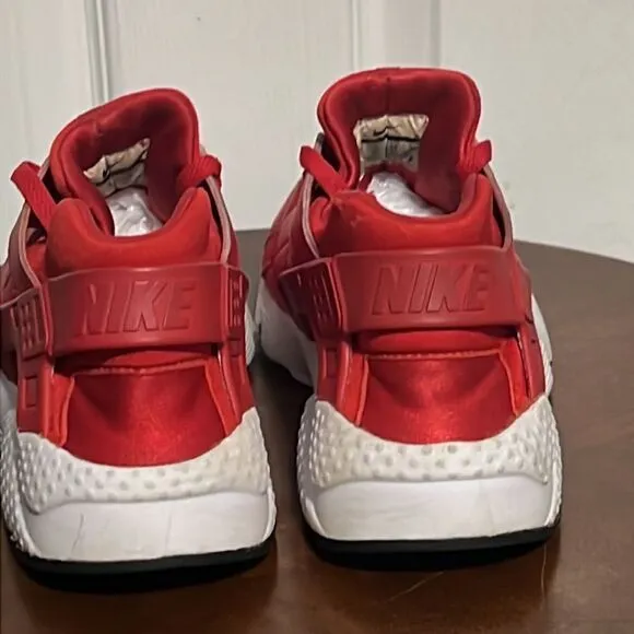 🔥🔥NIKE AIR HUARACHE Run - Red - Good Condition - Big Boys 7Y / Women Sz 8.5 🔥