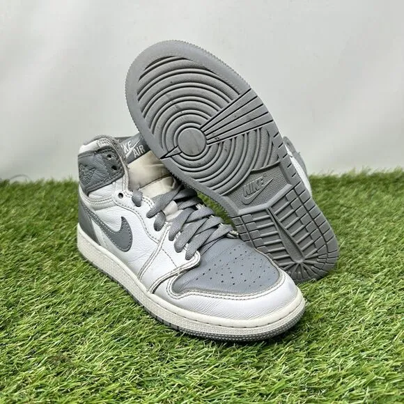 Nike Air Jordan 1 Retro High Stealth Youth Size 3.5Y 575441 037 White Grey Shoes