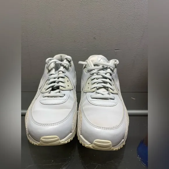 Nike Air Max 90 Running Shoes
