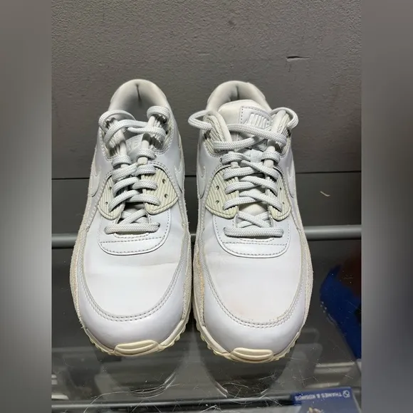 Nike Air Max 90 Running Shoes