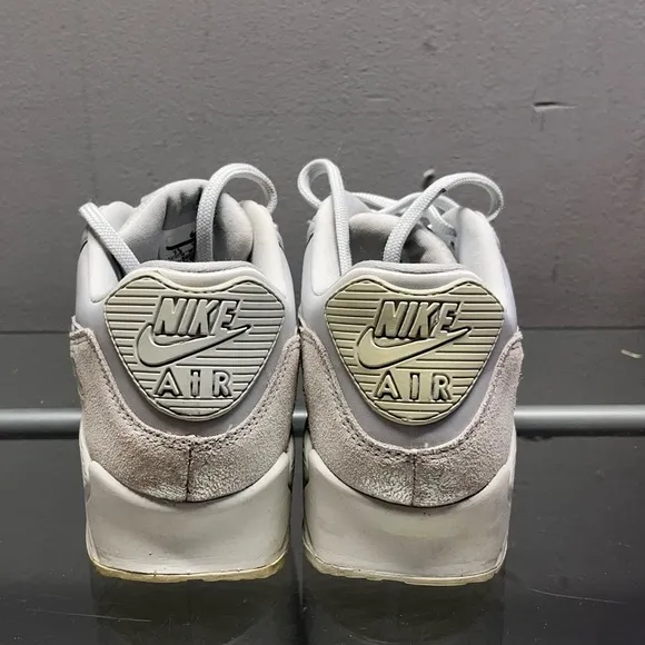 Nike Air Max 90 Running Shoes