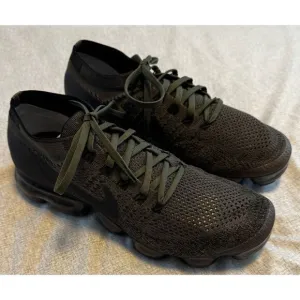 Nike Air Size 9 Women VaporMax Flyknit Olive Green 849558-300