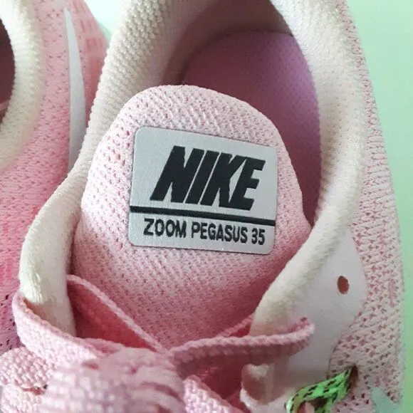 Nike Air Zoom Big Girl size 7Y Pink Sneaker