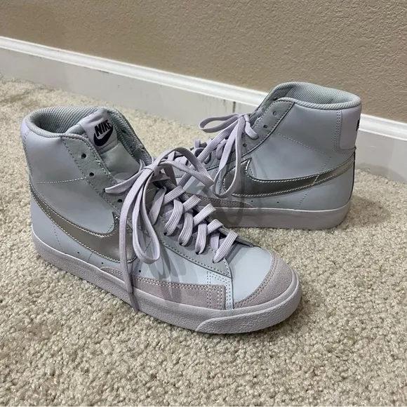 Nike Blazer MID 77 Boys Size 7 Y Women 8.5 Platinum Silver Shoes Sneakers New,