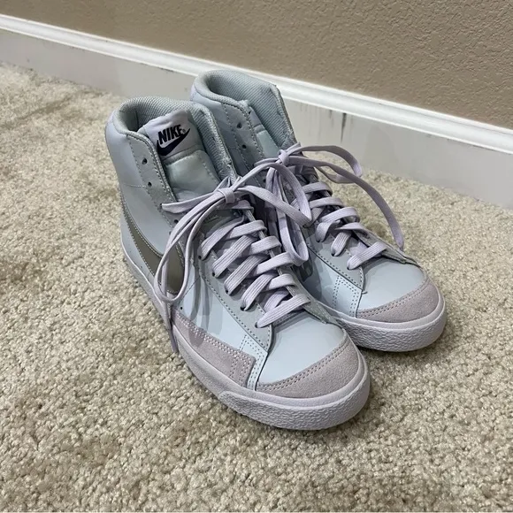 Nike Blazer MID 77 Boys Size 7 Y Women 8.5 Platinum Silver Shoes Sneakers New,