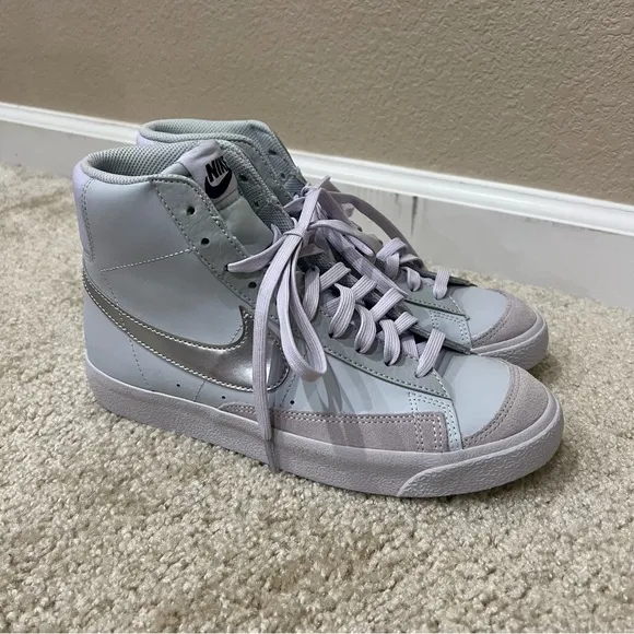 Nike Blazer MID 77 Boys Size 7 Y Women 8.5 Platinum Silver Shoes Sneakers New,