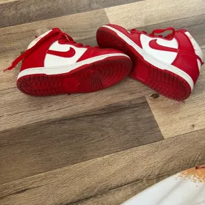 Nike Dunk High -Kids' Shoes- 1Y