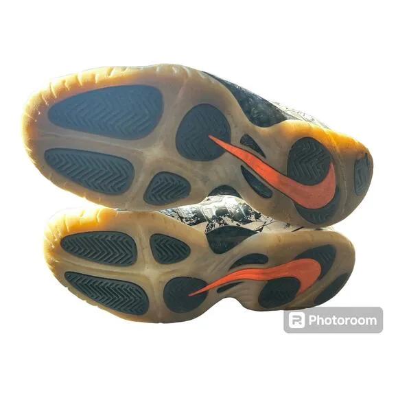 Nike Foamposite Size 4.5Y/6 Women - Good Condition