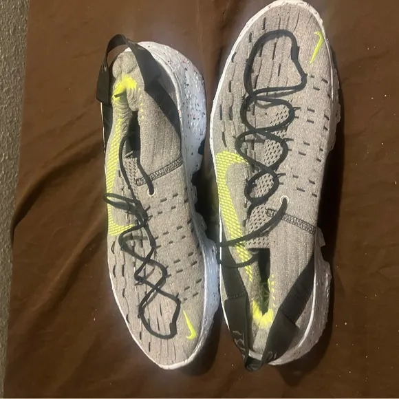 Nike Gray and Yellow Men's Sneakers Space Hippie Nike