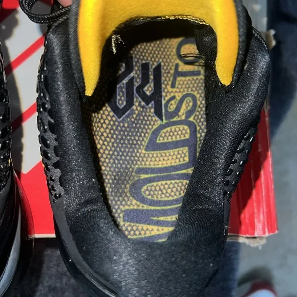 Nike Kobe Black Del Sol Sneakers