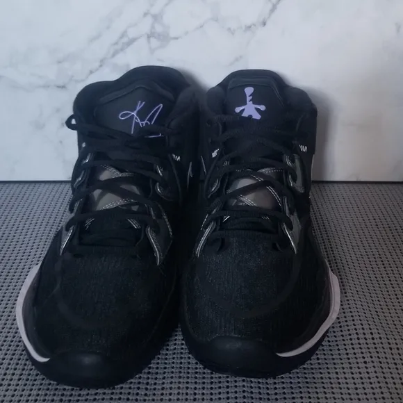 Nike Kyrie Infinity Black Metallic Silver Men Sneakers Shoes Size 10
