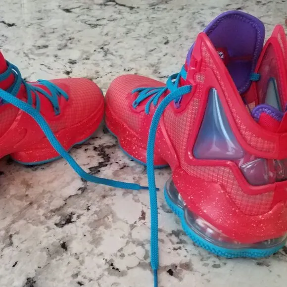 Nike LeBron 19 Basketball Shoes