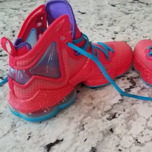 Nike LeBron 19 Basketball Shoes
