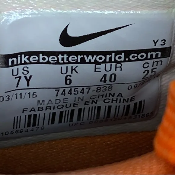 Nike Lebron Low Basketball Shoes Youth Size 7 Athletic Shoes - Lebron James