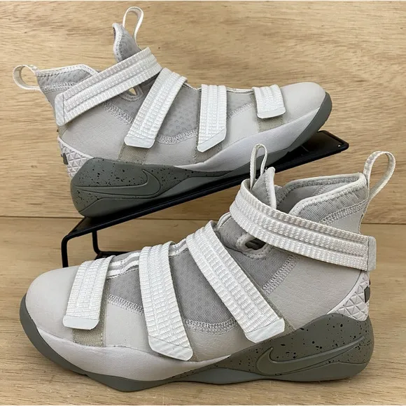 Nike Lebron Soldier XI 11 Basketball Shoes Gray Grey Youth Size 3.5Y or Women 5