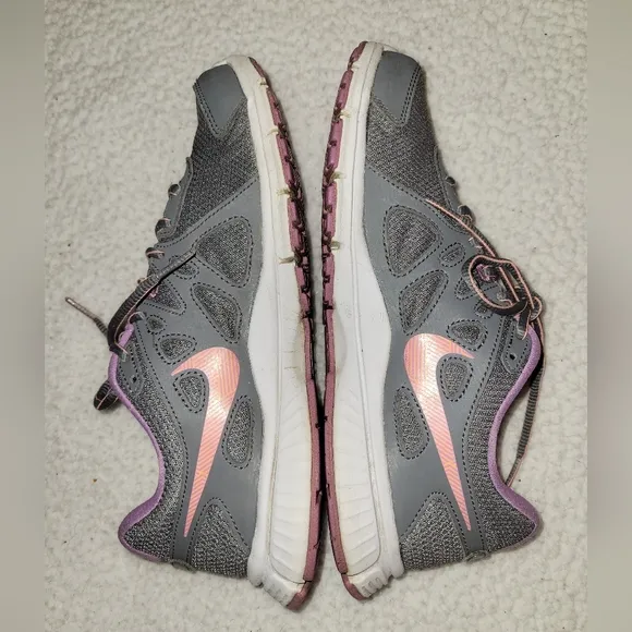 Nike Revolution 2 Gray &amp; Purple Running Shoes Size 8.5