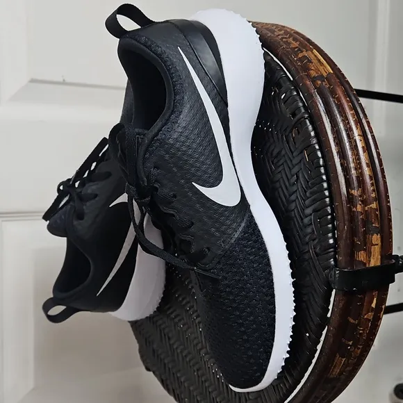 Nike Roshe G Spikeless Golf Shoes White/Black Men Size 7.5 Women 9