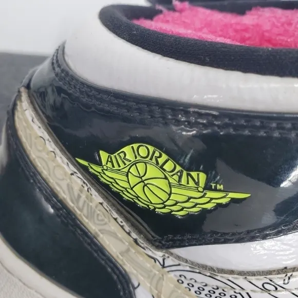 Nike Shoes 6 Youth 7.5 Women Air Jordan 1 Mid SE White Black DC4099-100