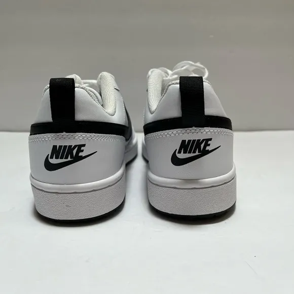 Nike shoes 7Y(women 7.5 or 8)