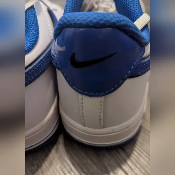 Nike shoes- youth 2.5