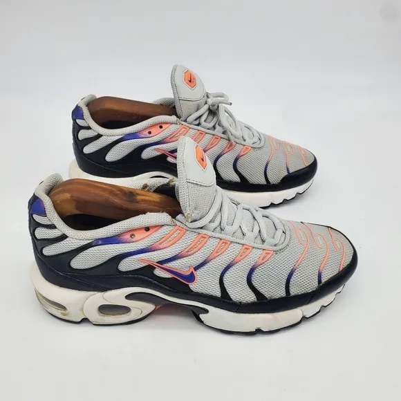 Nike Shoes Youth 7 Women 8.5 Air Max Plus TN GS Platinum Violet Lava 718071 007