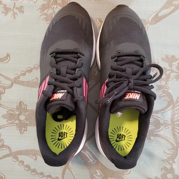 Nike Star Runner (GS) Black Metallic Silver Shoes Women Size 8