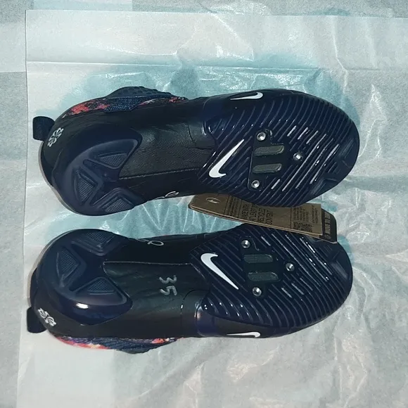 Nike SuperRep Cycle Shoes, Brand New, Women size 5.