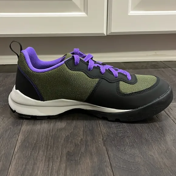 Nike Takos Low LE ACG Hiking Trail Shoes Sneakers new 377811 305 Mens Size 8.5