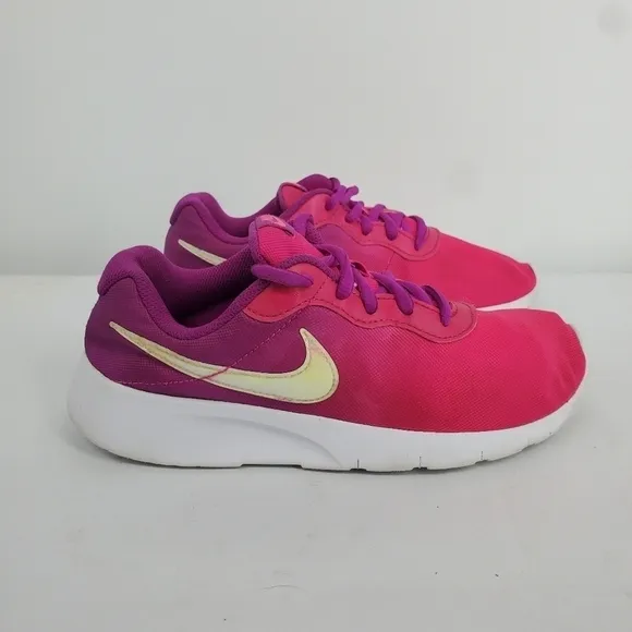 Nike Tanjun Size 5 Youth 6.5 Women Shoes Iridescent Pink Hyper Violet Purple