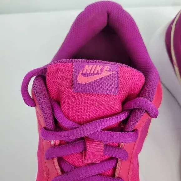 Nike Tanjun Size 5 Youth 6.5 Women Shoes Iridescent Pink Hyper Violet Purple