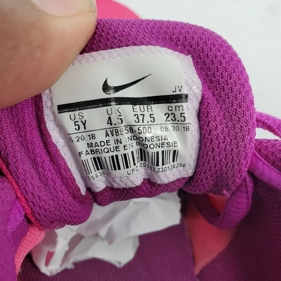 Nike Tanjun Size 5 Youth 6.5 Women Shoes Iridescent Pink Hyper Violet Purple