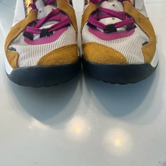 Nike Women Jordan Delta React Chutney‎ Light Orewood Brown Purple Women size 7.5