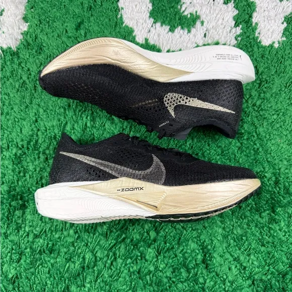 Nike ZoomX Vaporfly NEXT% 3 Black Metallic Gold Grain Men size 8 NEW DV4129-001