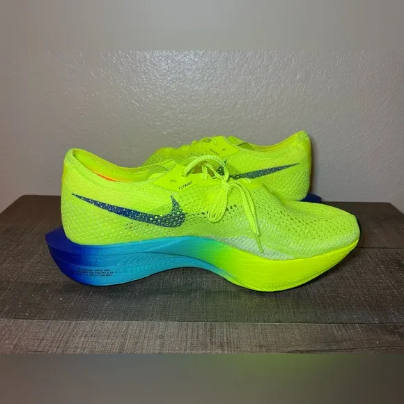 Nike ZoomX Vaporfly Next% “Fast Pack” Running Shoes.- Size 13 Men.