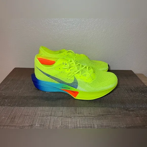 Nike ZoomX Vaporfly Next% “Fast Pack” Running Shoes.- Size 13 Men.