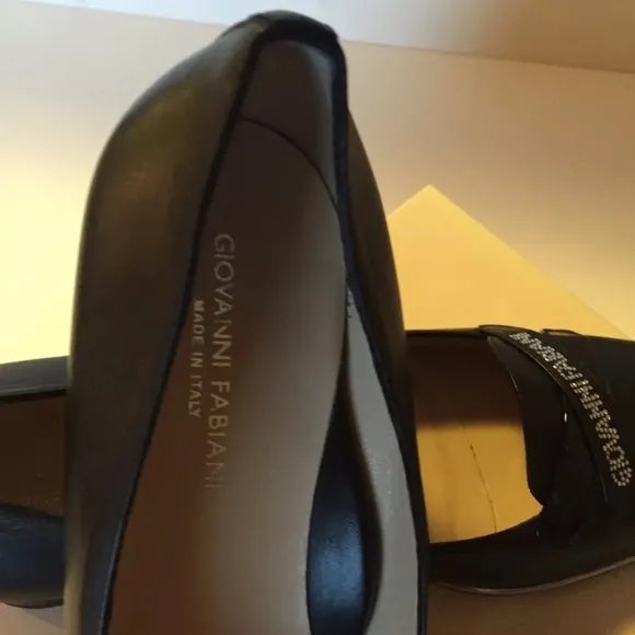 NWB Shoes for women size 11 41 black color Italian